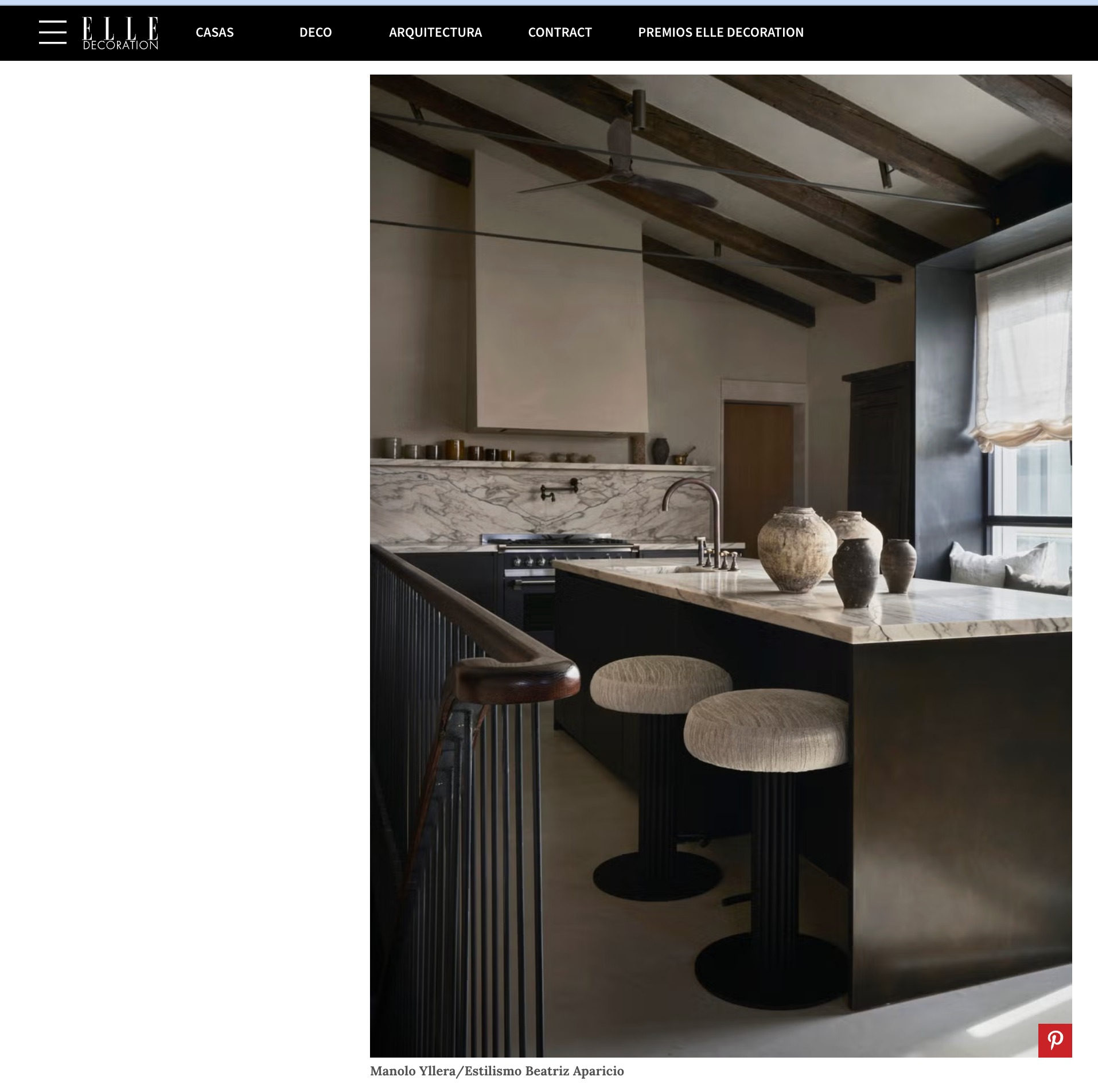 vigas de madera en el techo